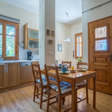 Сasa de vacaciones Bougainvillea Tree House