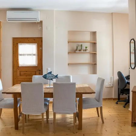 Bougainvillea Tree House Сasa de vacaciones *