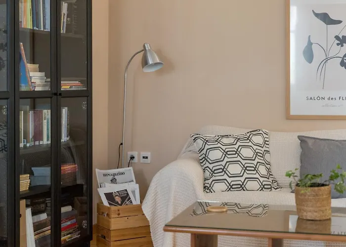 Bougainvillea Tree House Chavriáta